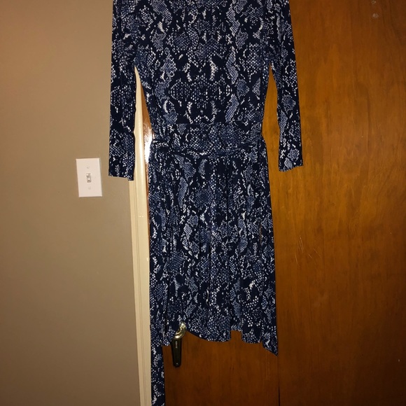 Dress - Picture 5 of 6